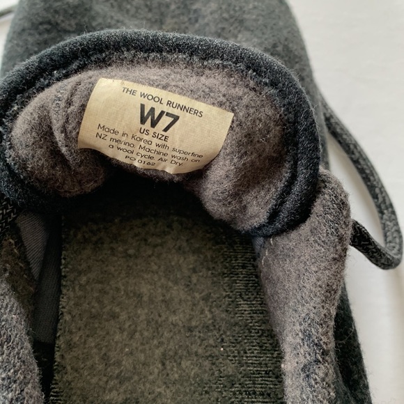 Pre-loved Womens Dark Charcoal Allbirds wool runner sneakers in size 7. - Picture 4 of 6